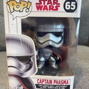 Funko Pop  Star Wars Captain Phasma #65